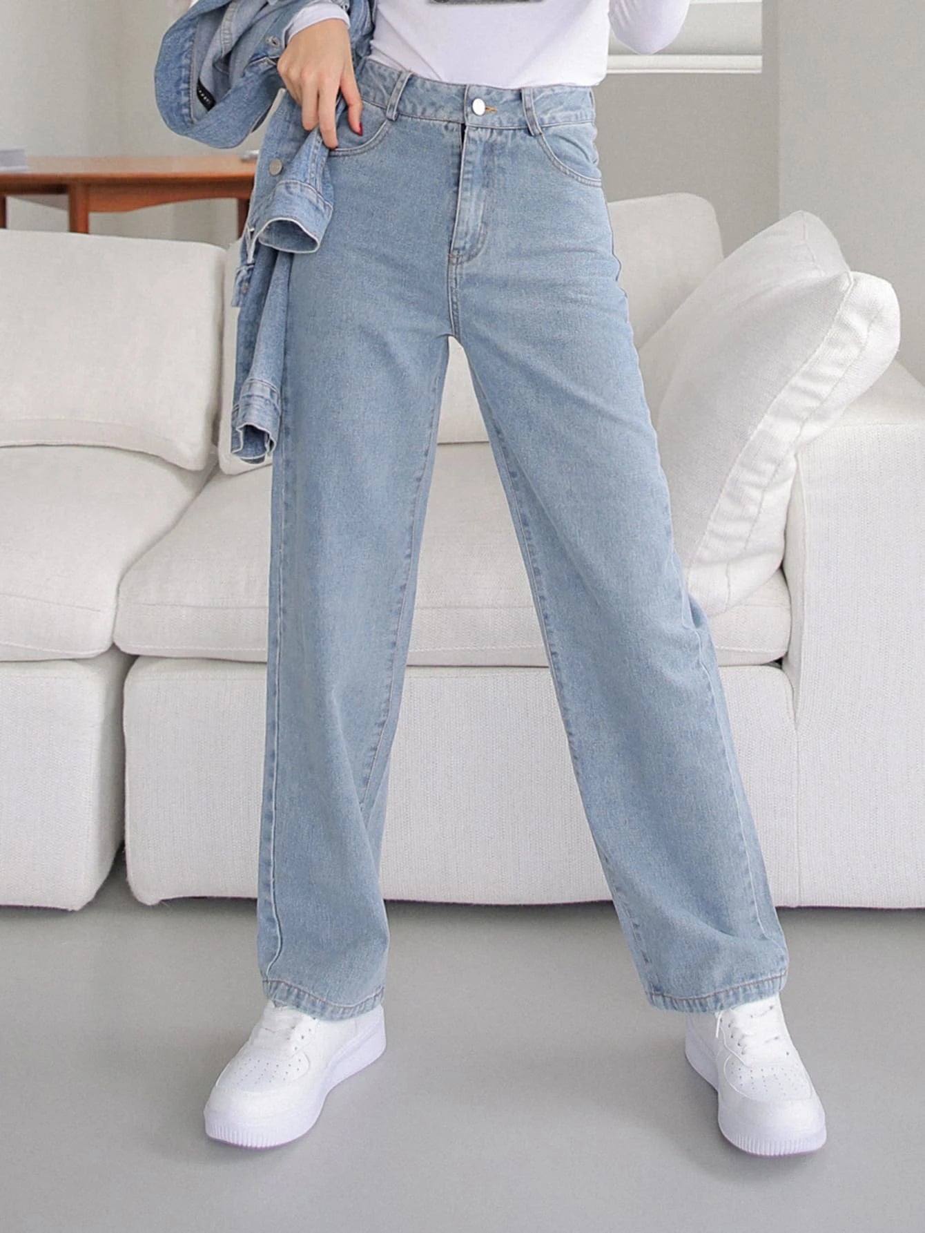 Straight Leg Lite Blue Jeans